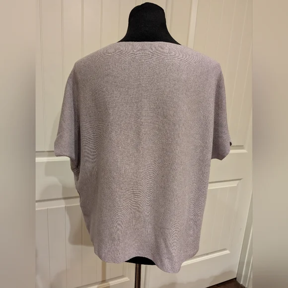 Stylish Lavender Knit Top - Picture 3 of 3